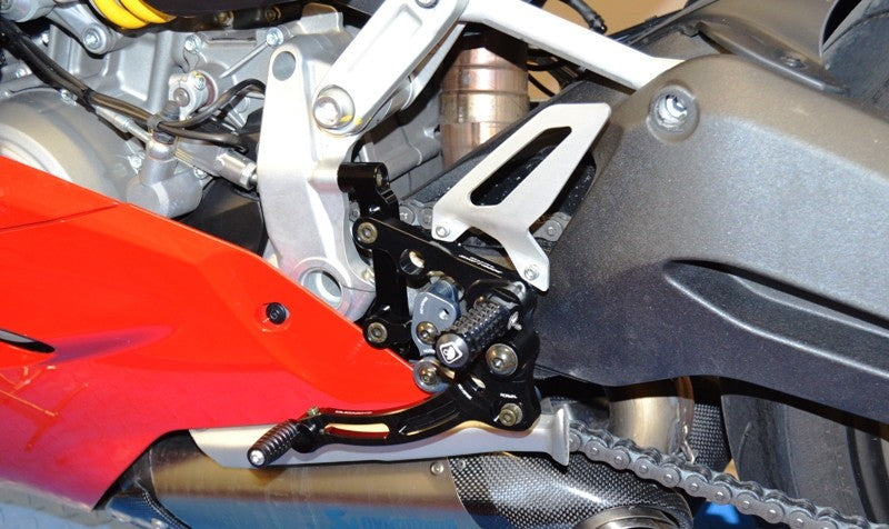Ducabike DBK PR119903 Adjustable Rearset SBK Panigale - BLACK-BLACK
