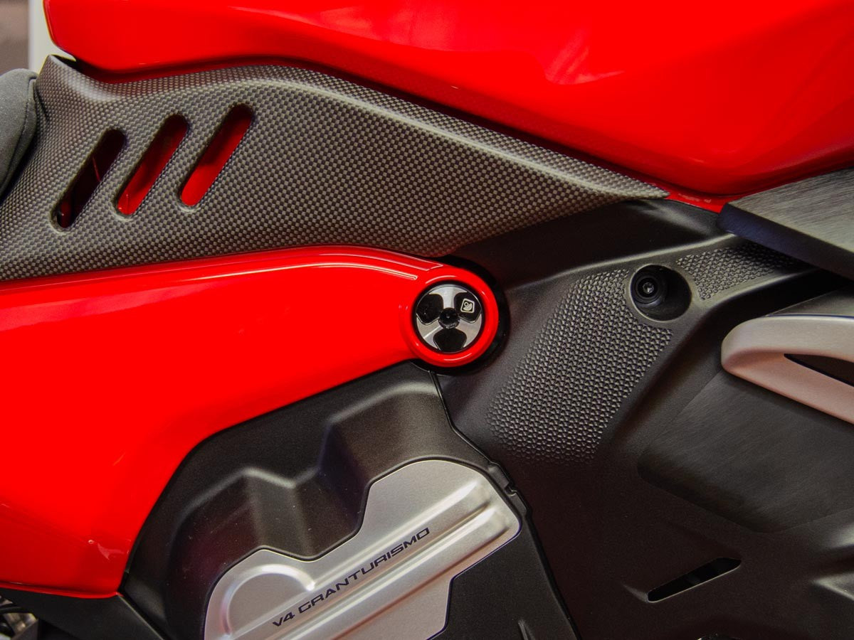 Ducabike DBK TTF09 Diavel V4 Side Caps Kit