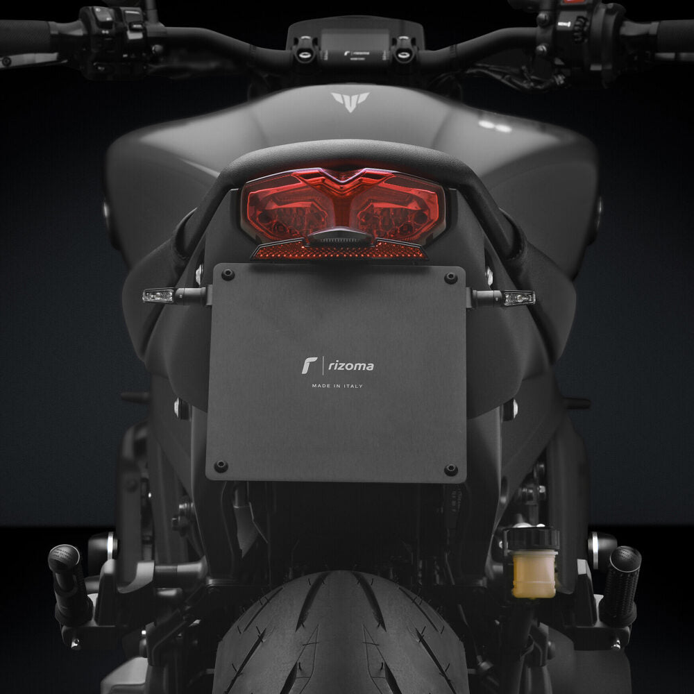 Rizoma Fox License Plate Support Kit