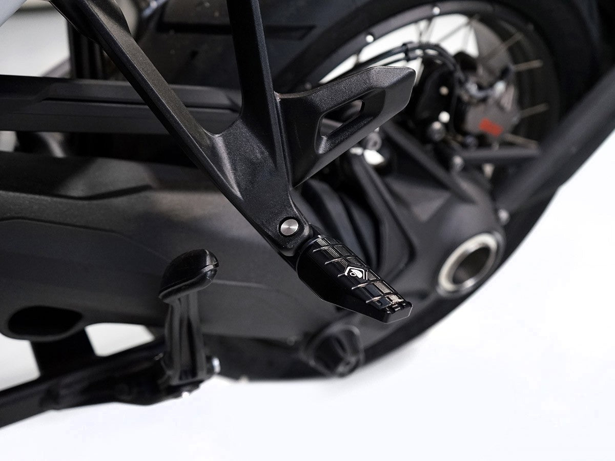 Ducabike DBK KPDM09 BMW R1300GS Sport Passenger Footpegs Kit