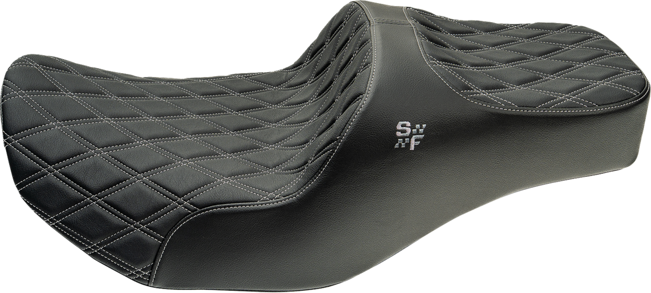 Slyfox Chariot Seat - Silver Double Diamond Stitch - Silver Logo - FLH/FLT '23.5-'26