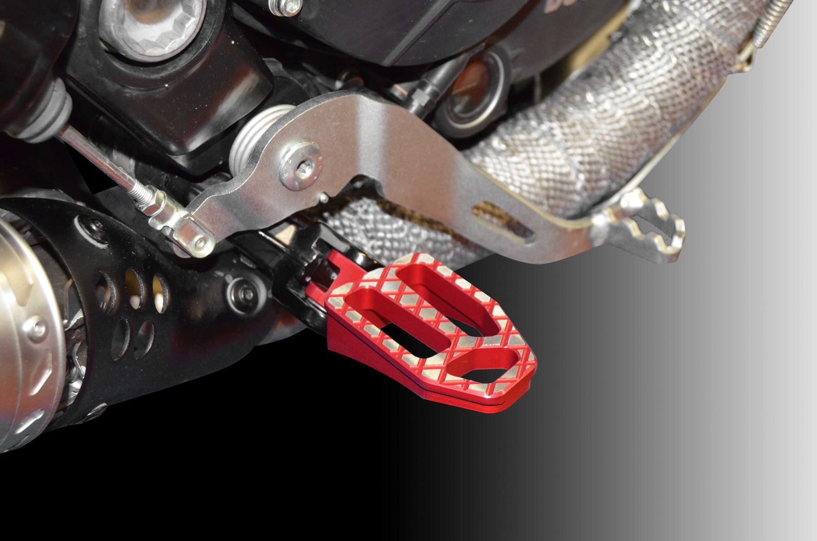 Ducabike DBK PPDV09 Pilot Footpegs - RED