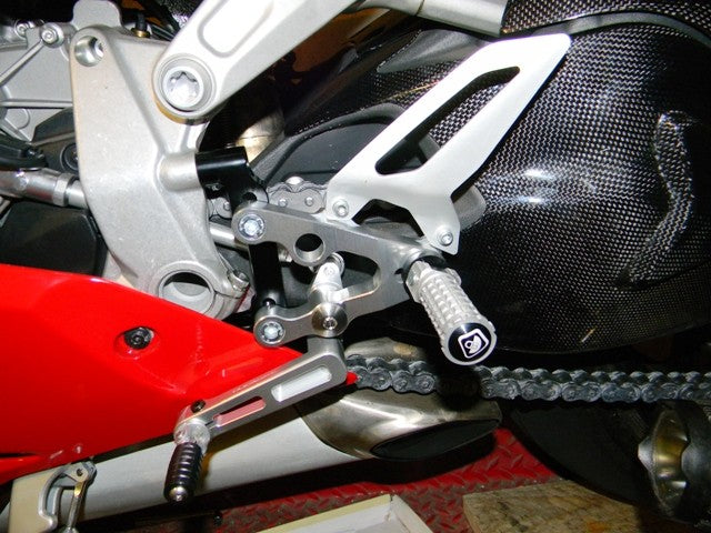 Ducabike DBK PR119902 Adjustable Rearset 8991199 Panigale - BLACK-SILVER