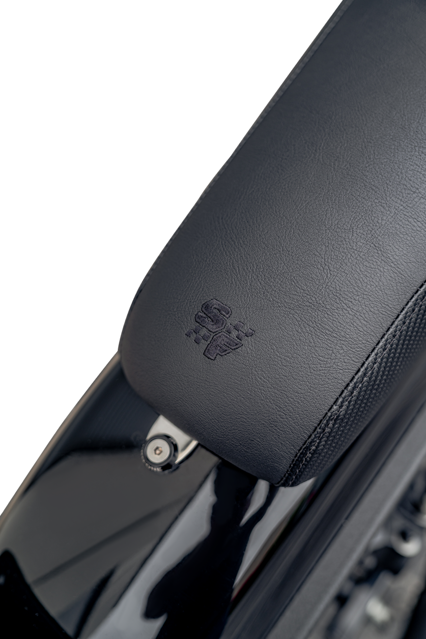 Slyfox Drifter Seat - Black Logo - Black Vinyl W/ Slipstop - Carbon Fiber - Dyna '96-'03