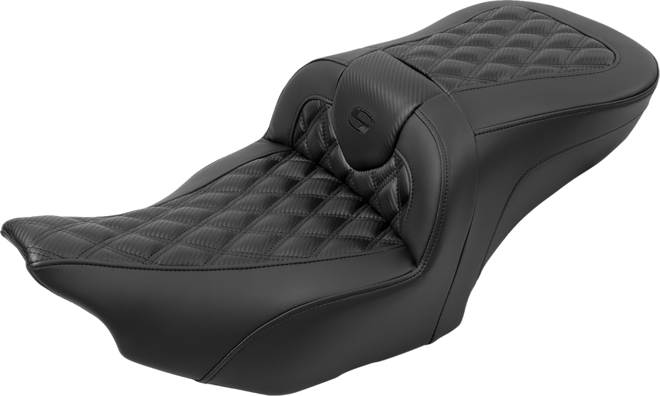 Saddlemen RoadSofa™ Seat - With Backrest - Carbon Fiber - Lattice Stitch - FLTR/FLHX '23-'24