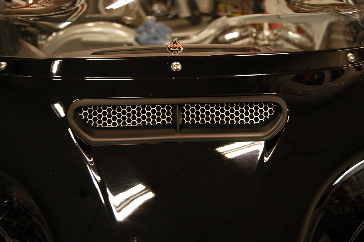 Klock Werks Fairing Vent Screen - Honeycomb - Chrome – FLHT/FLHX
