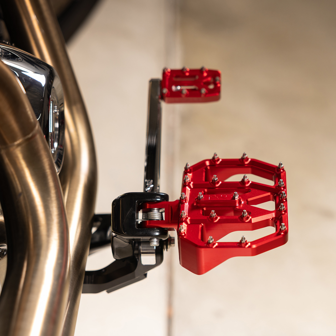 Thrashin Supply CO. Mini Aggressor Floorboards - Red - Rear