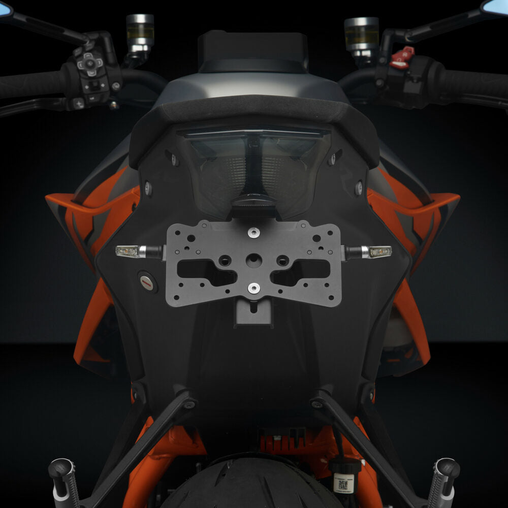 Rizoma Fox License Plate Support Kit