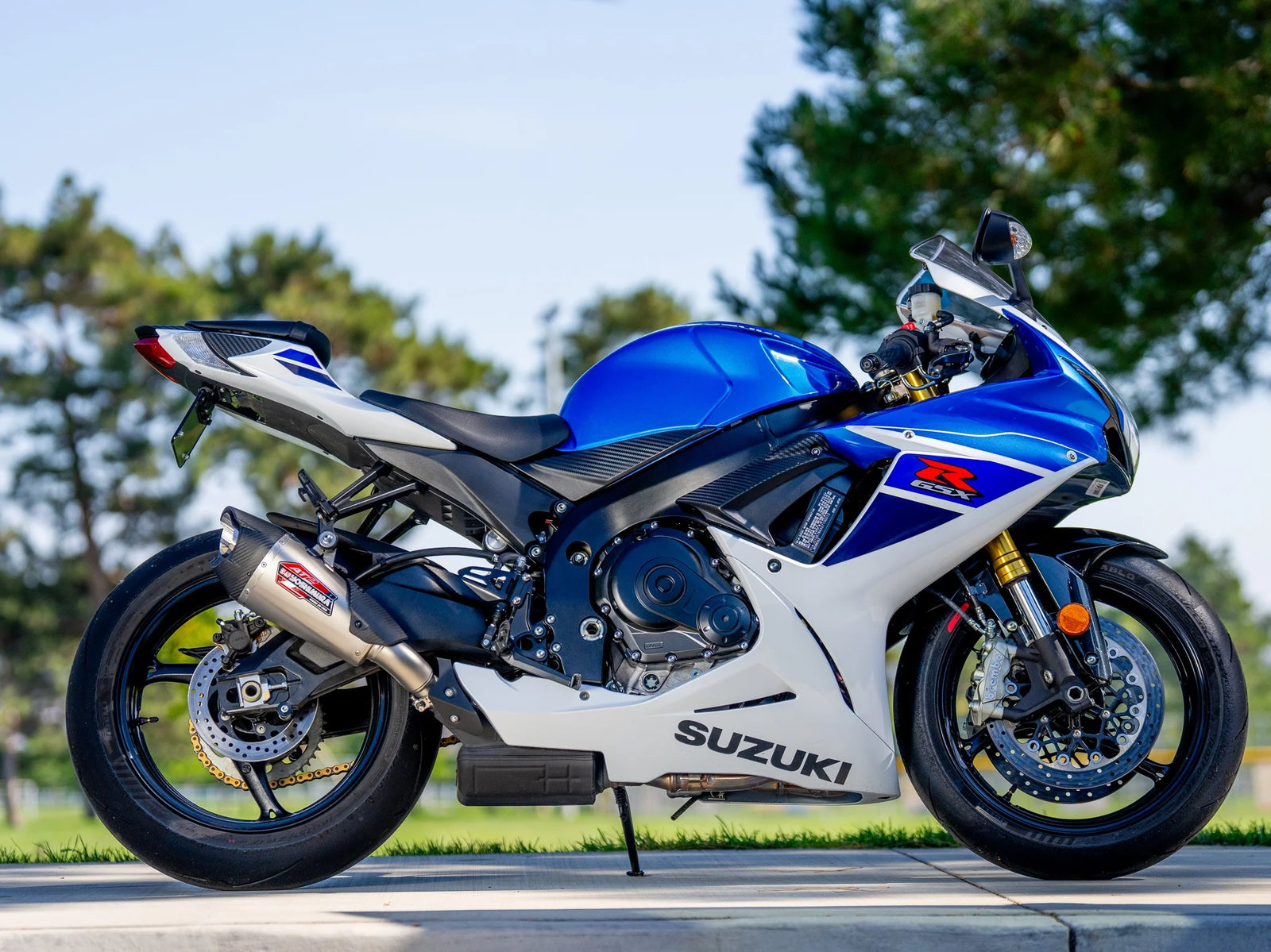 Yoshimura GSX-R600/750 2011-26 AT2 Stainless Slip-On Exhaust, W/ Stainless Muffler