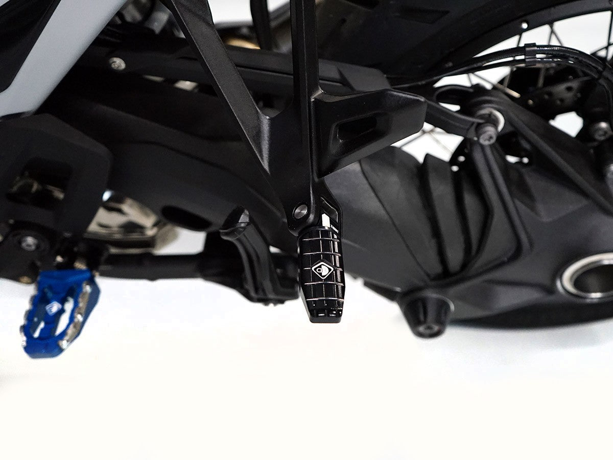 Ducabike DBK KPDM09 BMW R1300GS Sport Passenger Footpegs Kit