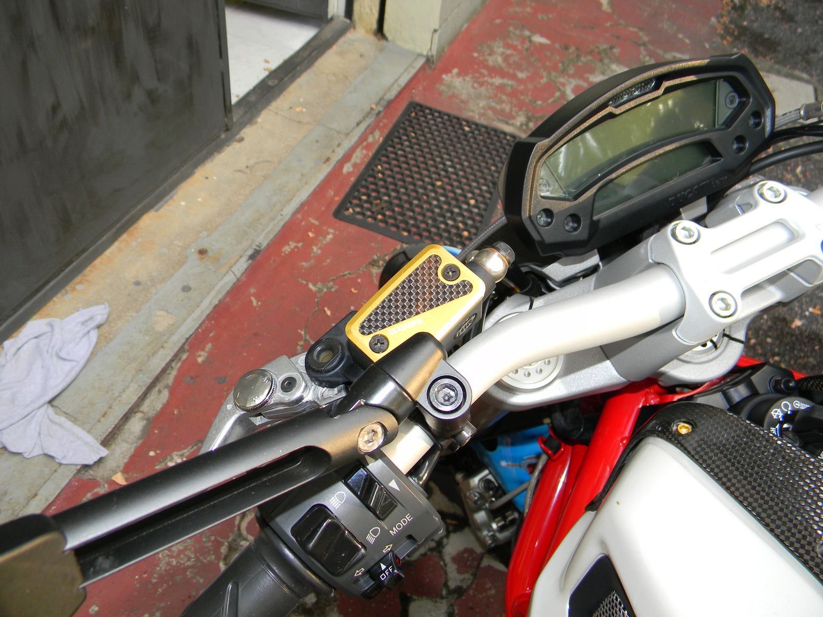 Ducabike DBK TLS12 Fluid Reservoir Caps - GOLD