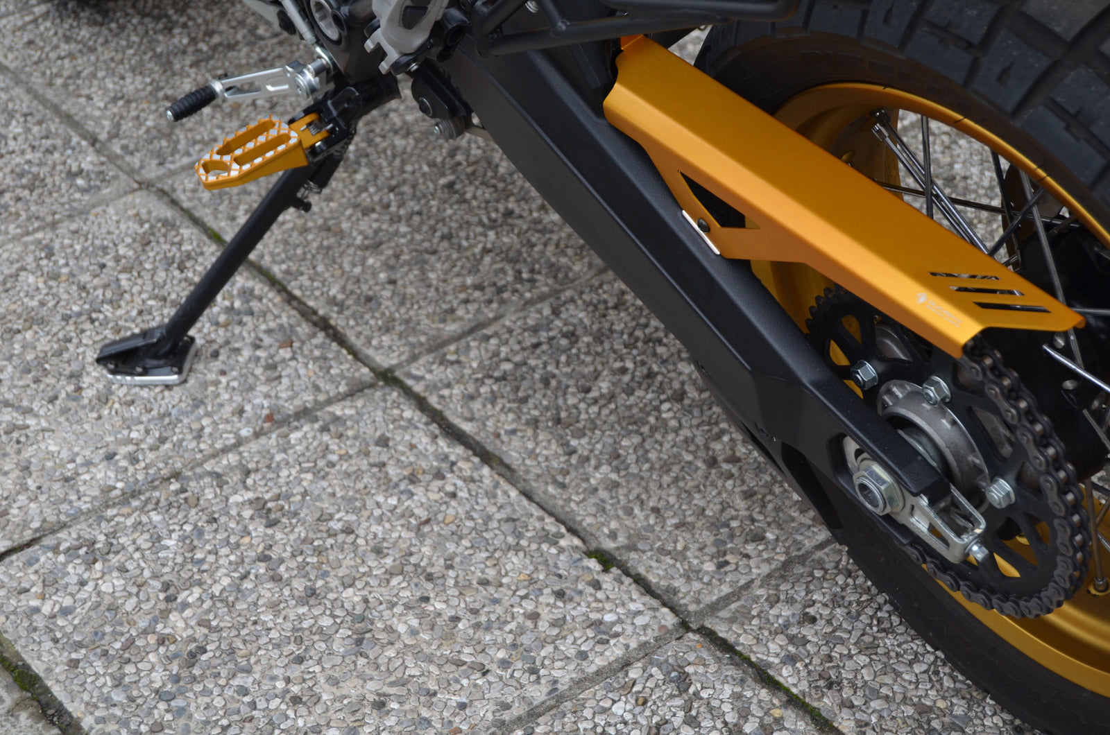 Ducabike DBK PCT02 Desert Sled Chain Protector - GOLD
