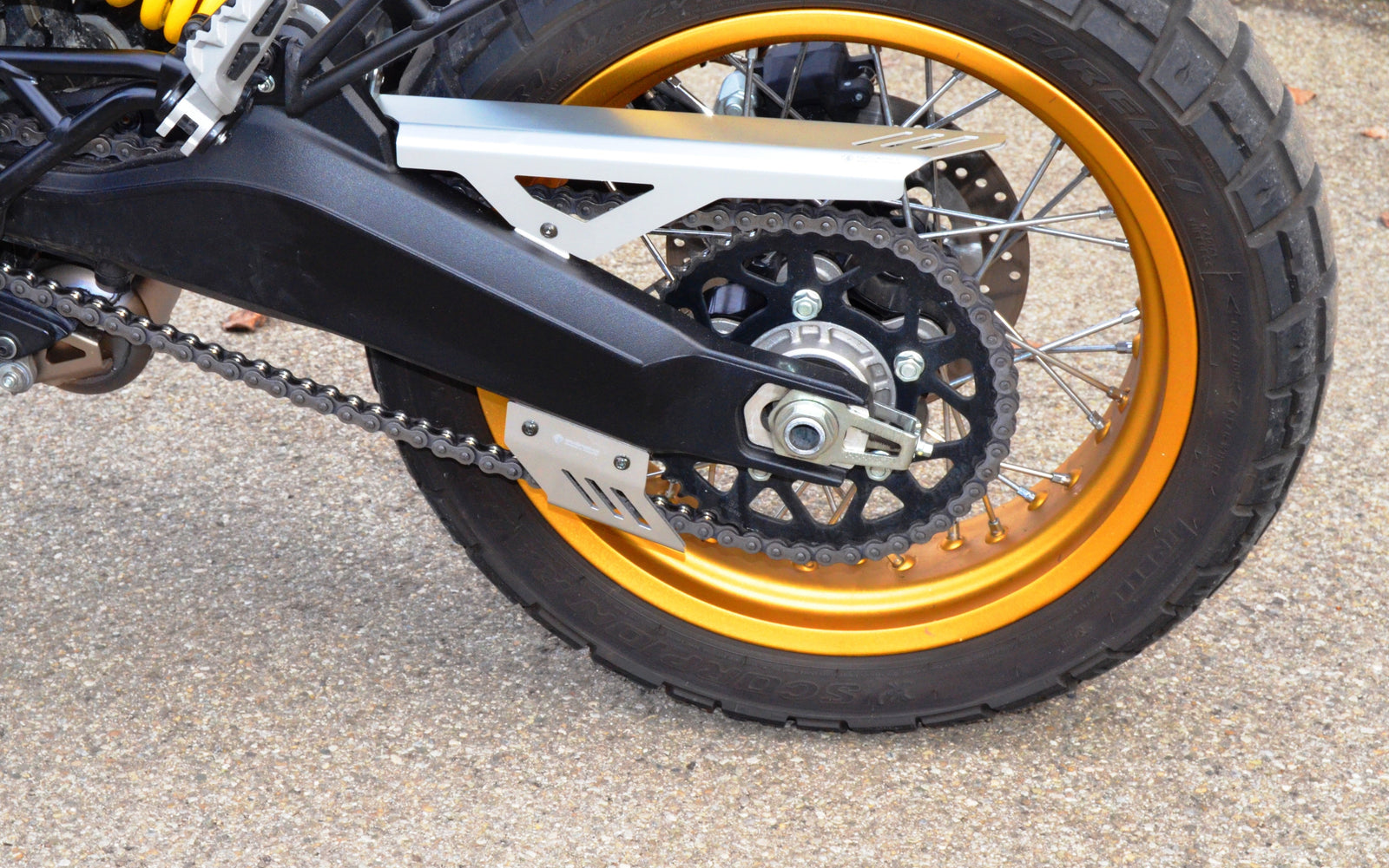 Ducabike DBK PCT03 Desert Sled Low Chain Protector - SILVER