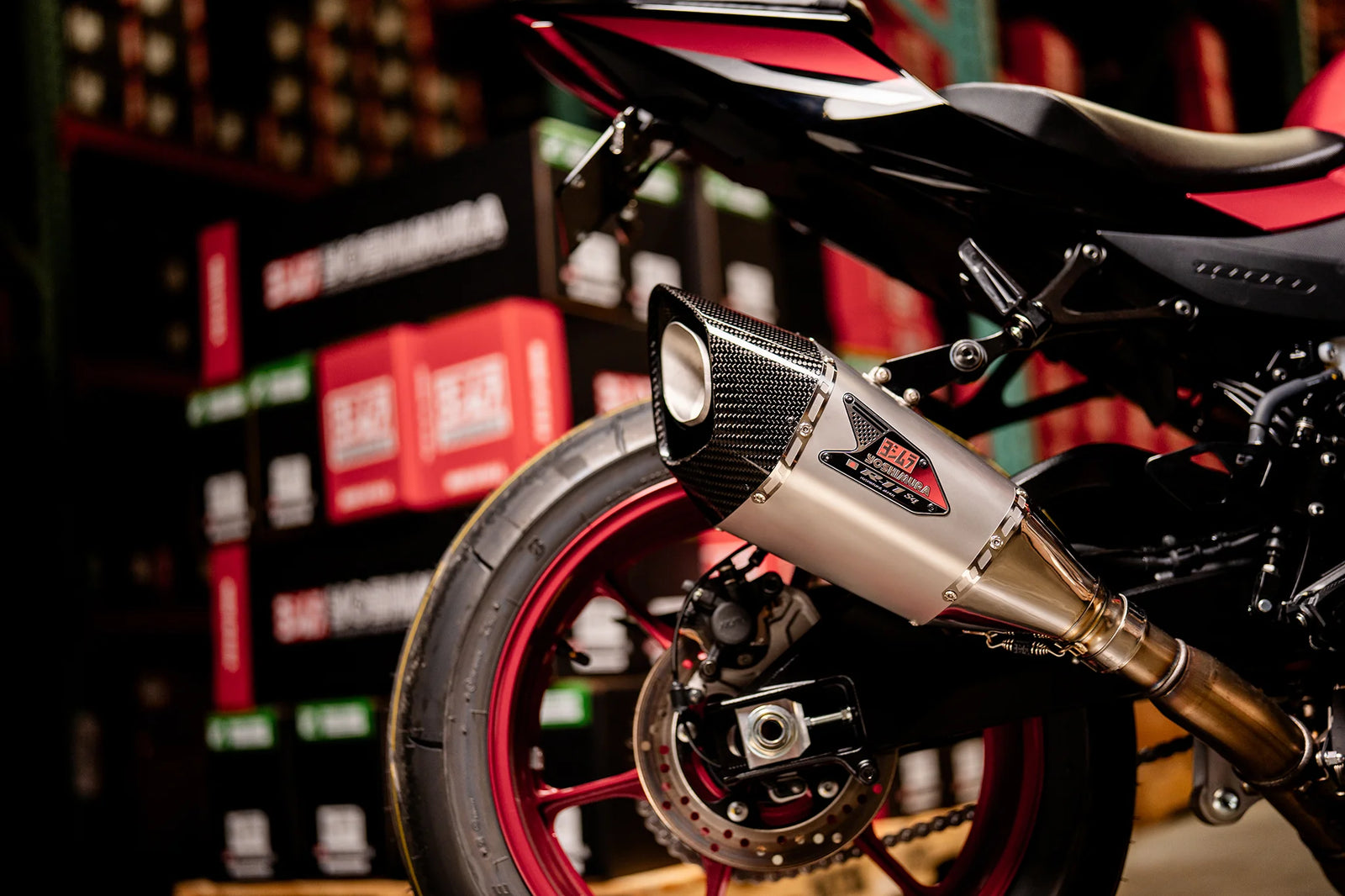 Yoshimura GSX-R1000 2017-25 R-11Sq Stainless Slip-On Exhaust, W/ Stainless Muffler