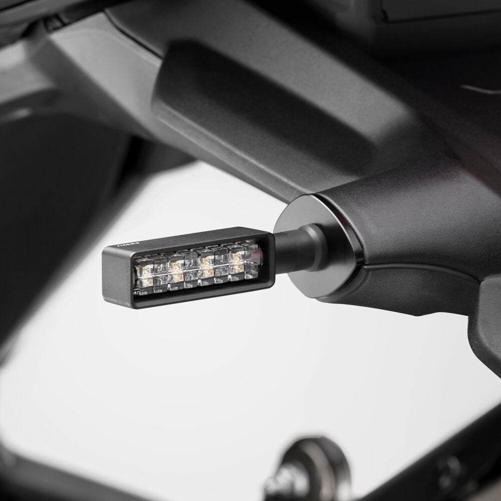 Rizoma Mounting Kit For Turn Signals To Fit OEM License Plate Support