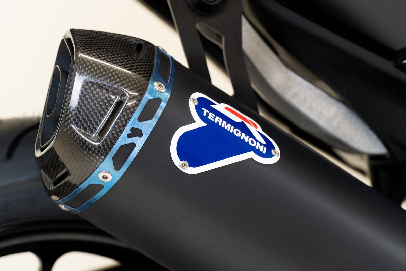 Termignoni Y12508000BNC Full Exhaust Black Titanium Yamaha T-Max