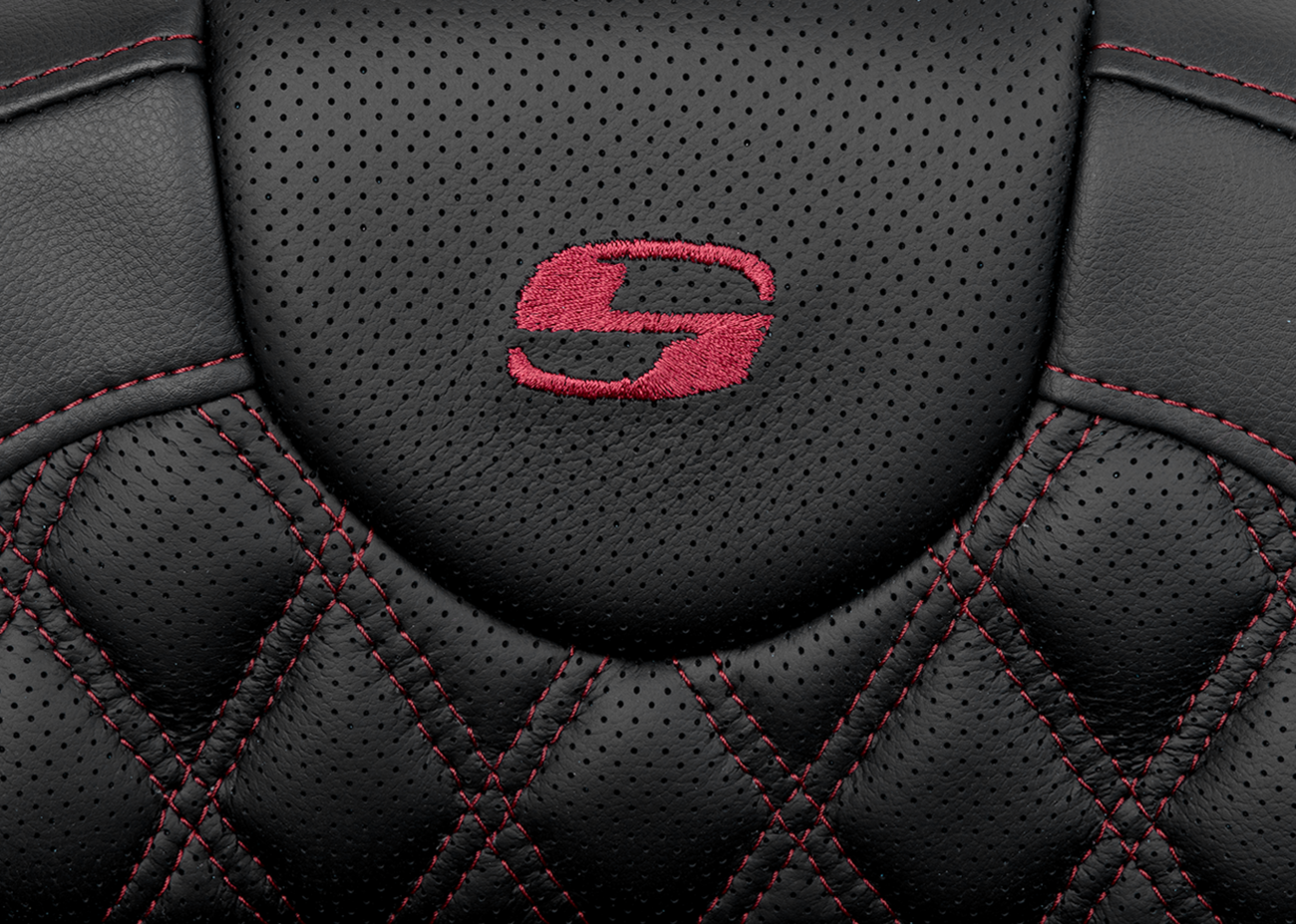 Saddlemen Roadsofa™ Extended Reach Seat - Lattice Stitch - Wine Berry Stitch - With Backrest - FL '08-'24