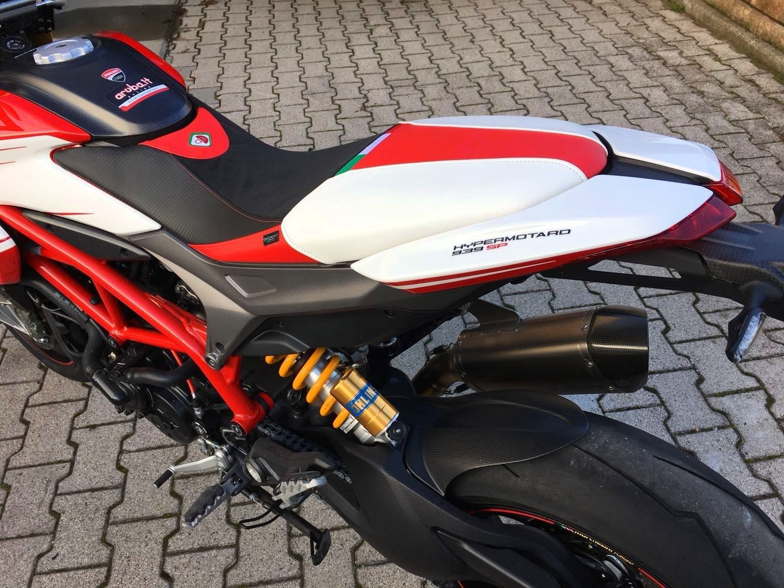 Ducabike DBK Cshm01 Hypermotard 821/939 Seat Cover - BLACK-RED