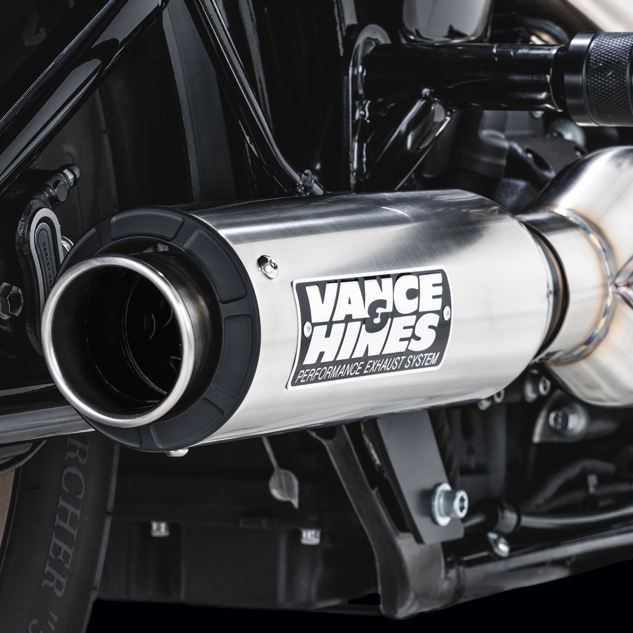 Vance & Hines 2-Into-1 Supersport Exhaust System - Brushed - Softail