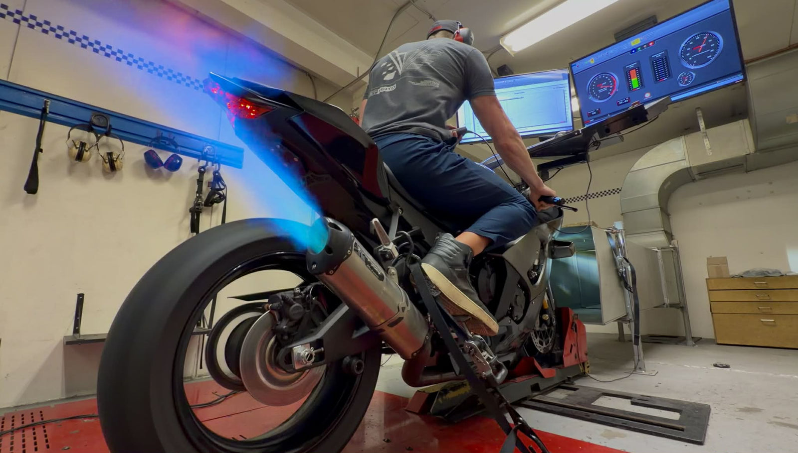 BT Moto 26 10R S2.jpg