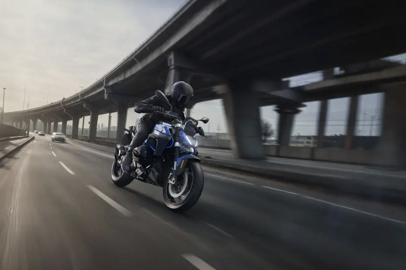 BT Moto R1300R.jpg