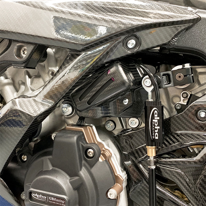 Alpha Racing Cover battery bracket kit, carbon