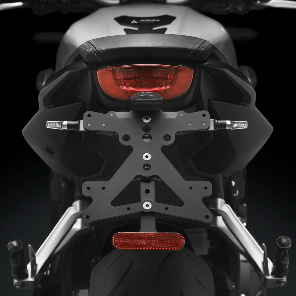 Rizoma Fox License Plate Support Kit