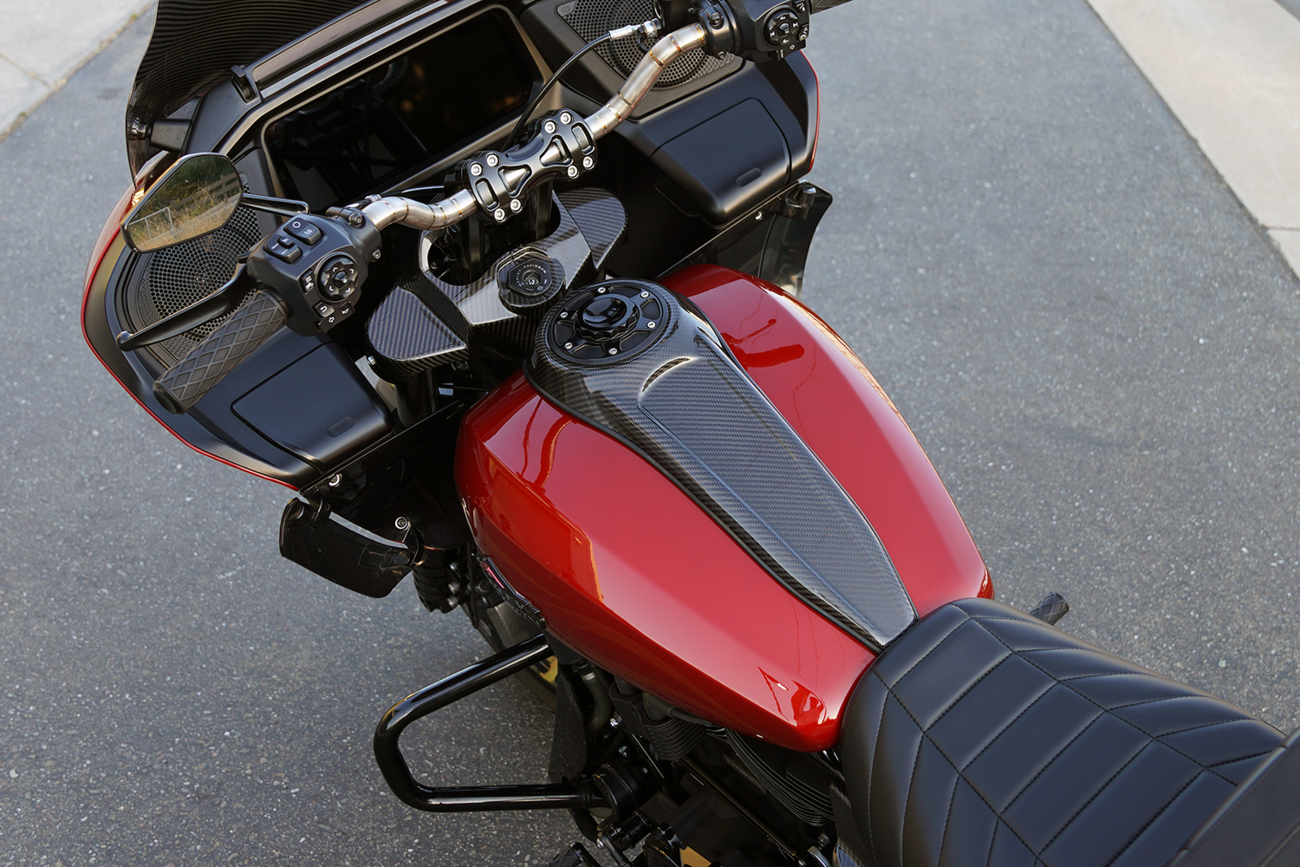 Arlen NESS Tank Dash Panel - Carbon Fiber - FLTRX/FLHX