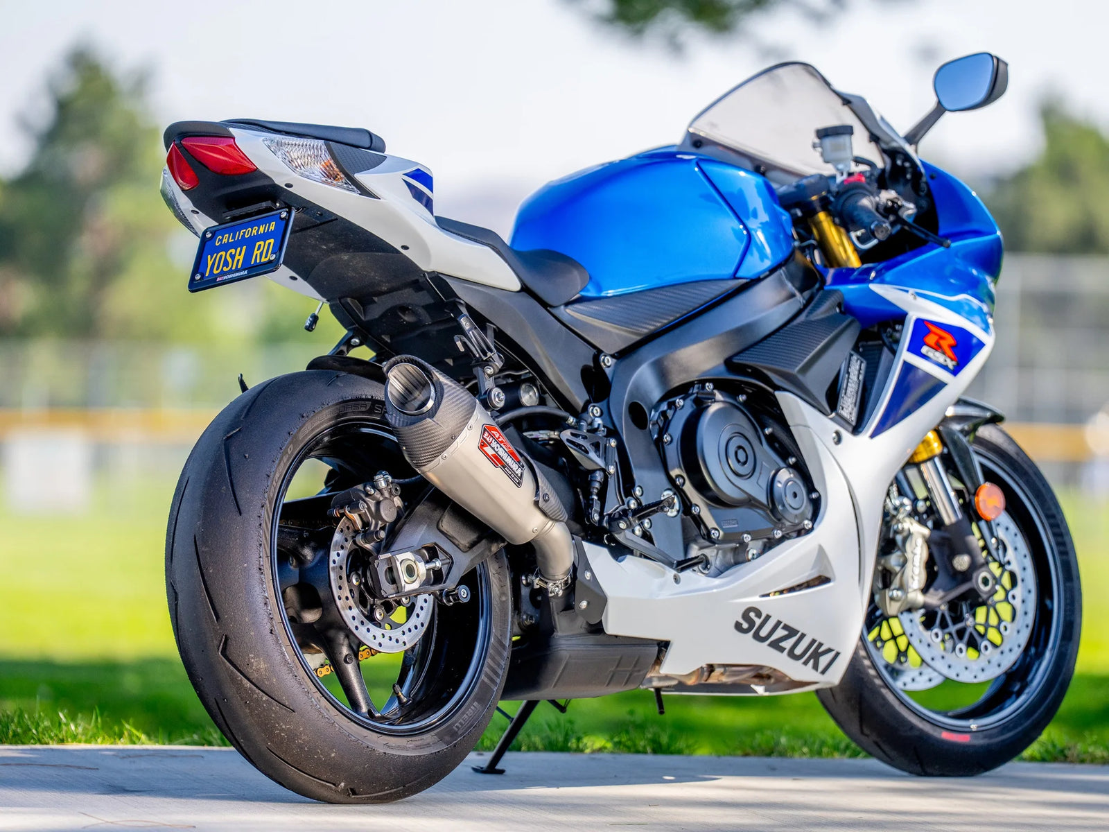 Yoshimura GSX-R600/750 2011-26 AT2 Stainless Slip-On Exhaust, W/ Stainless Muffler