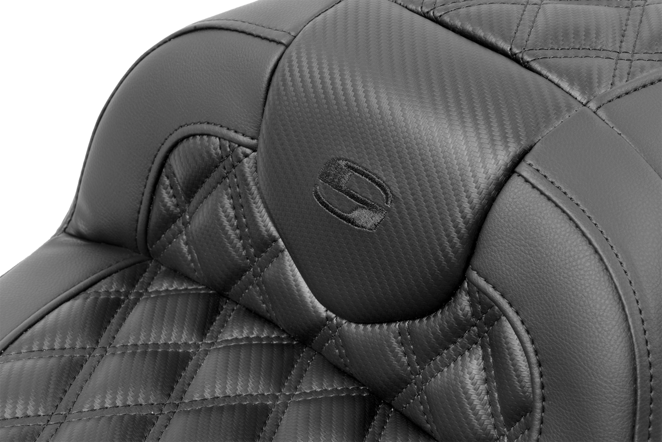 Saddlemen RoadSofa™ Seat - With Backrest - Carbon Fiber - Lattice Stitch - FLTR/FLHX '23-'24
