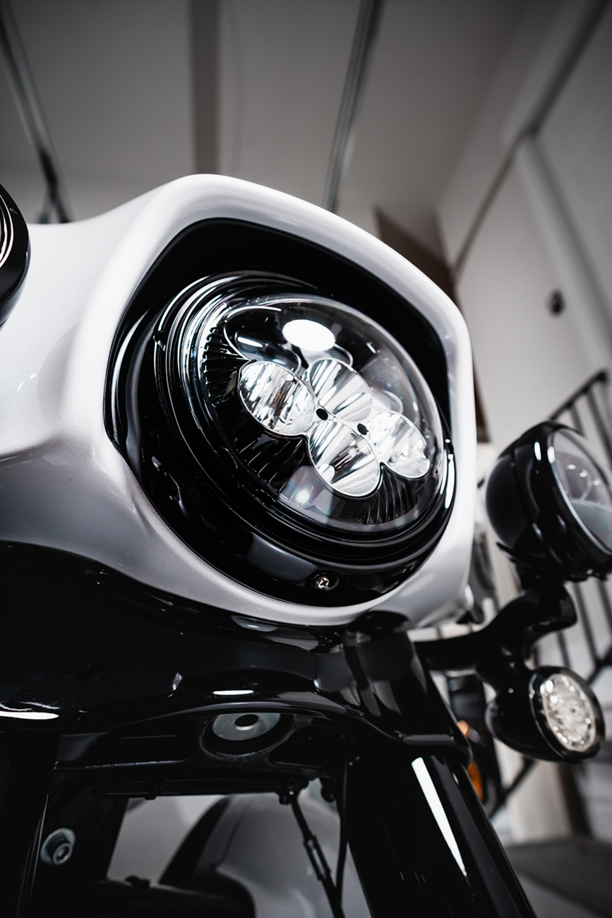 Custom Dynamics Headlight - Shark Demon® - LED - Color Changing