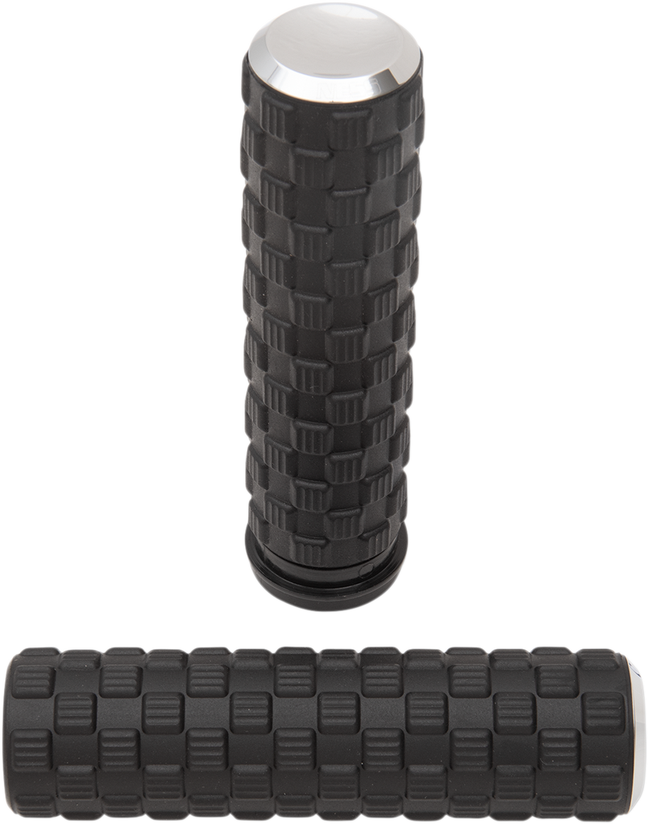 Arlen NESS Air Trax Grips - TBW - Chrome