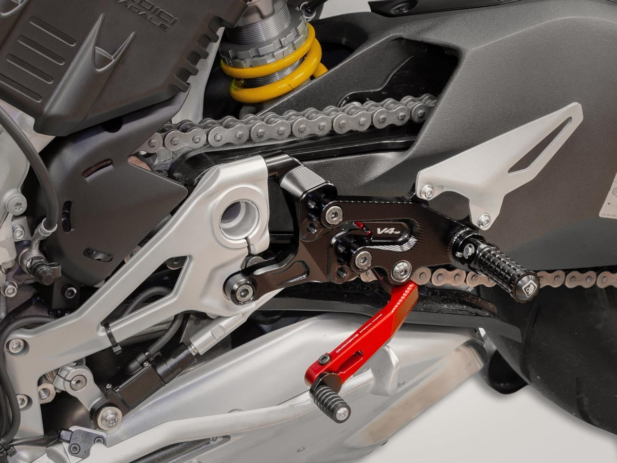 Ducabike DBK PRSFV401 SF V4 Adjustable Rearset - BLACK-RED