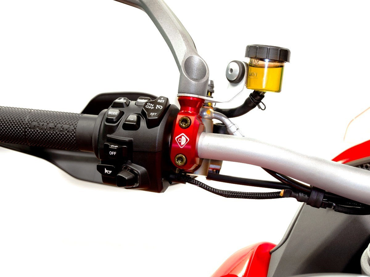 Ducabike DBK CVS05 MTSV4 Clutch Pump Clamp - RED