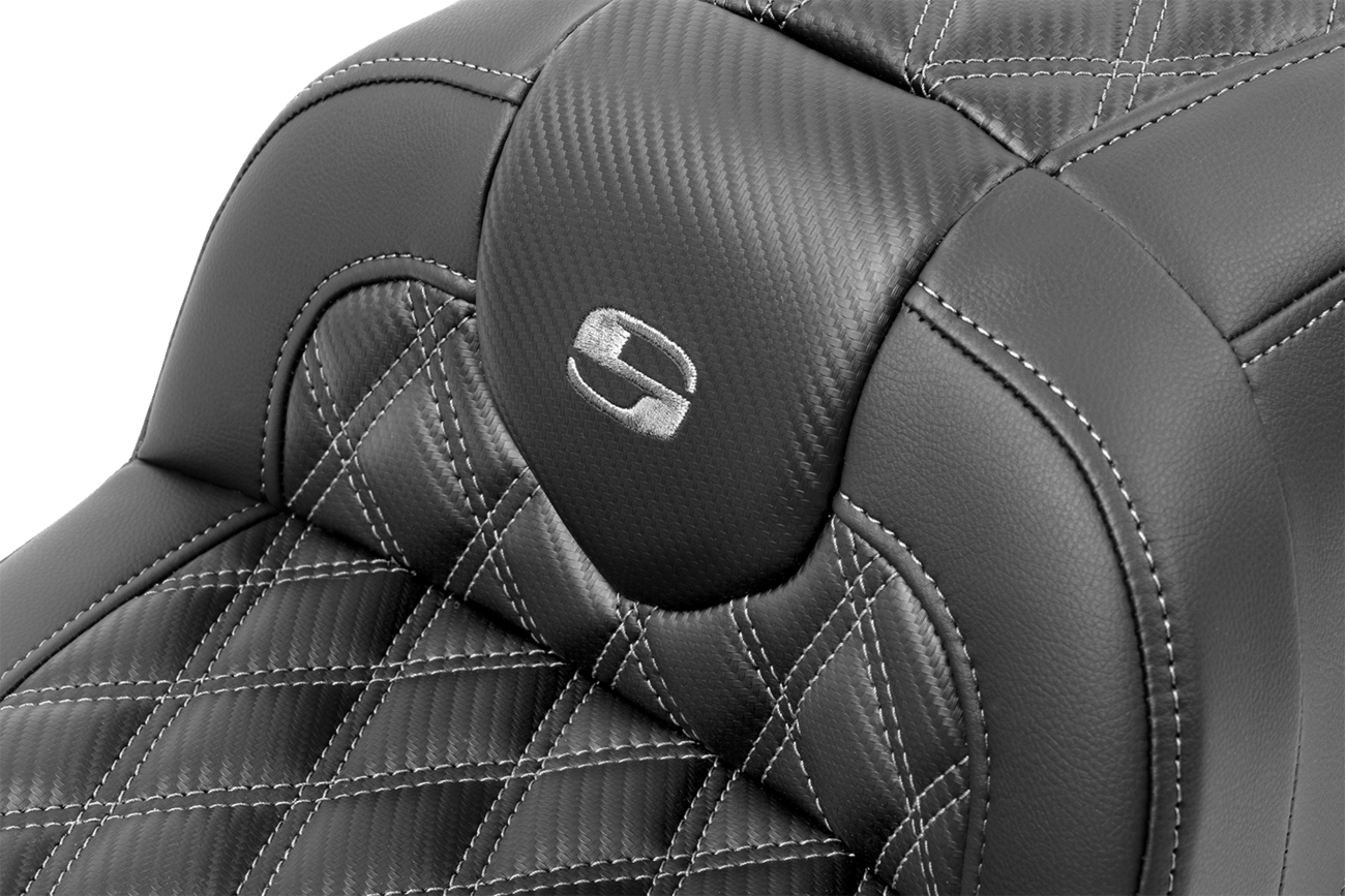 Saddlemen RoadSofa™ Seat - With Backrest - Carbon Fiber - Lattice Stitch - Gray Stitch - FLTR/FLHX '23-'24