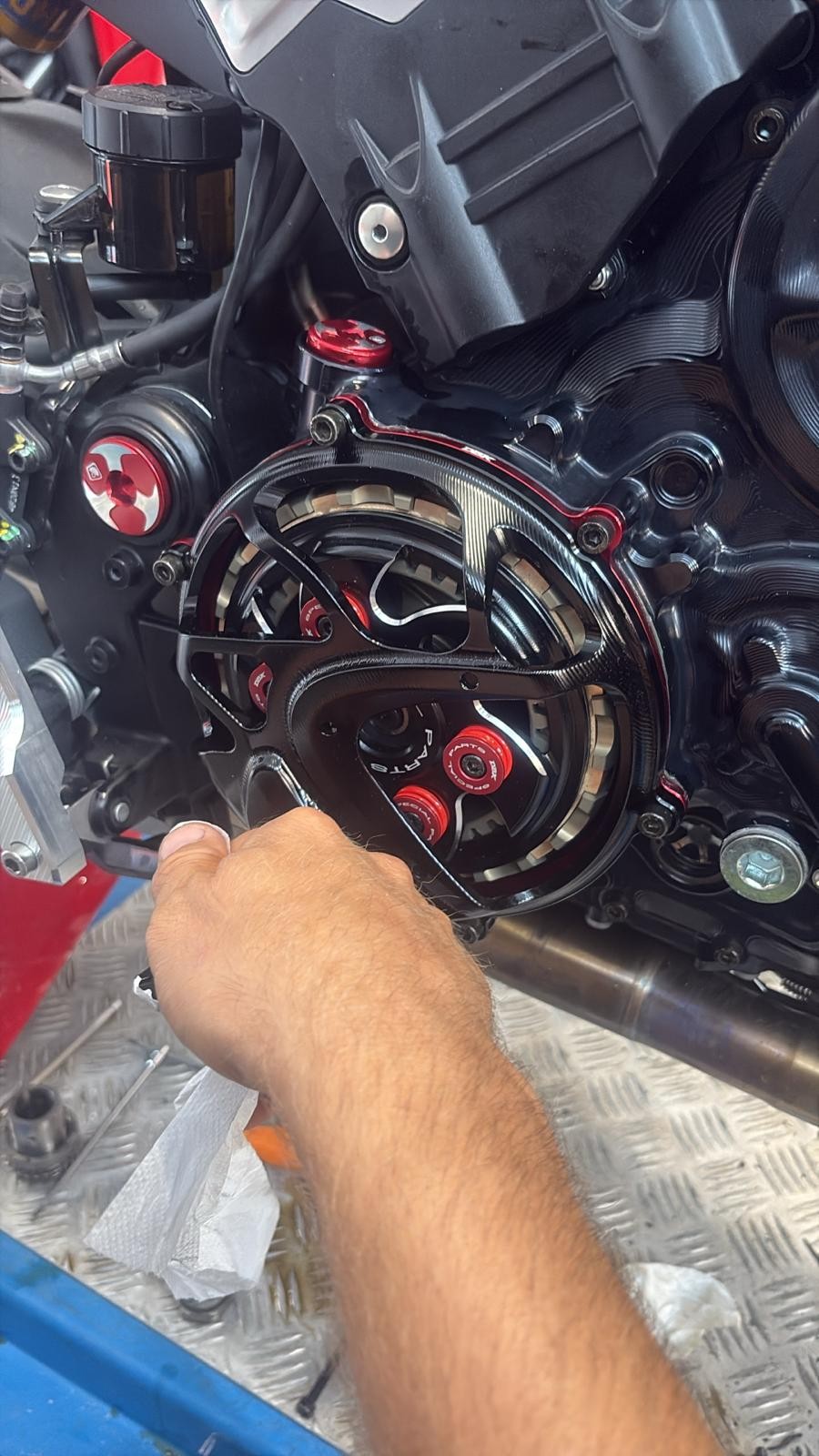 KMSF02 - V4 DRY CLUTCH TRANSFORMATION KIT