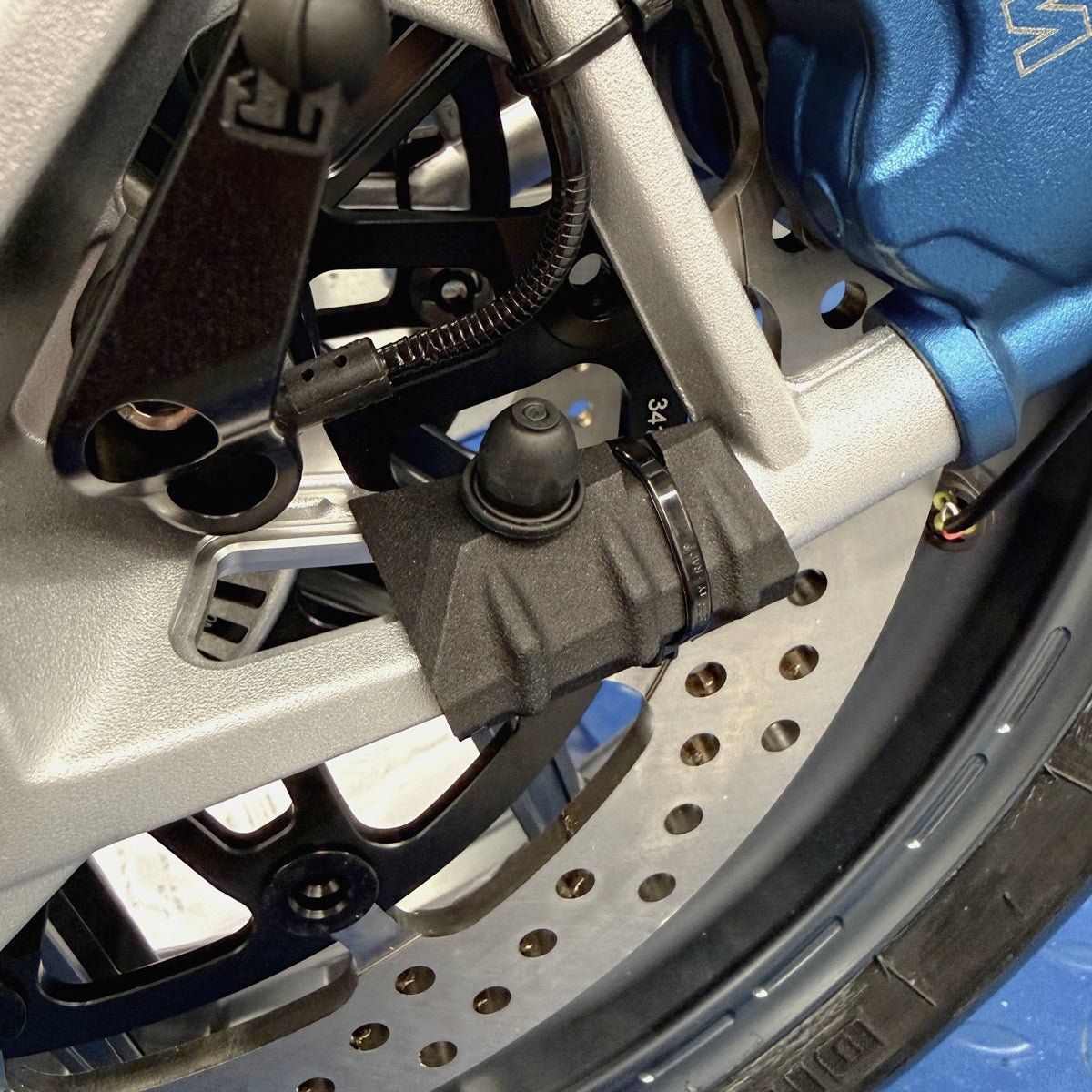 Alpha Racing Mounting kit front fender