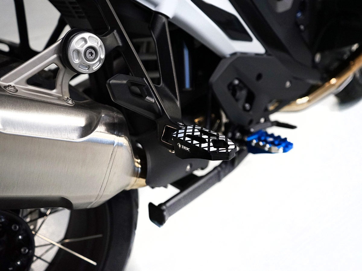 Ducabike DBK KPDM10 BMW R1300GS Touring Passenger Footpegs Kit