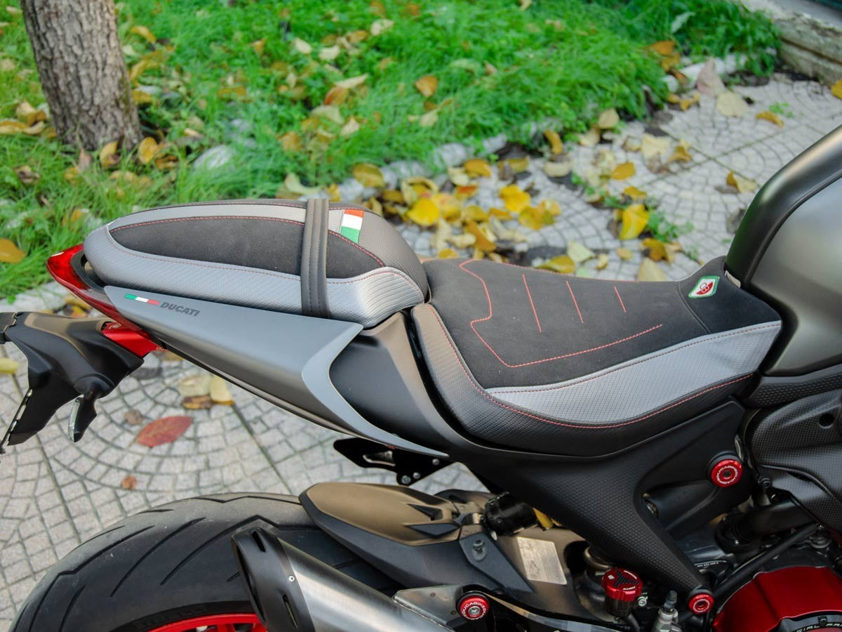 Ducabike DBK Csm9c01 M937 Comfort Seat Cover - BLACK-GREY