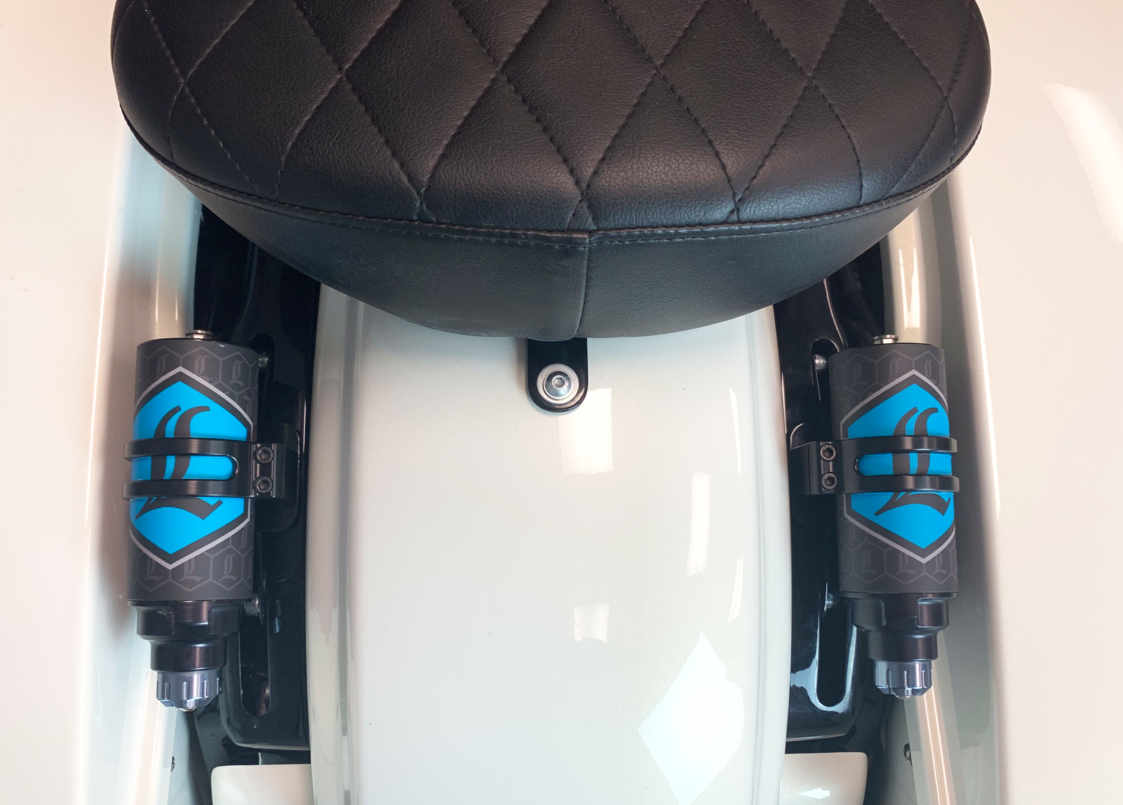 Legend Suspension REVO ARC External Reservoir Mount