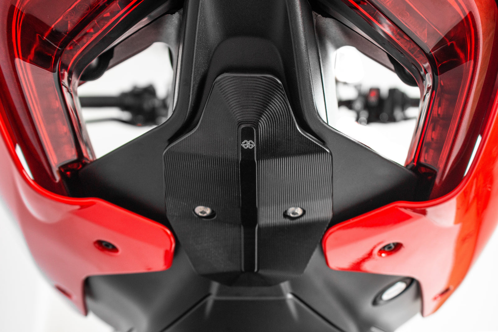 Gilles Tooling Race Cover Kit, Black