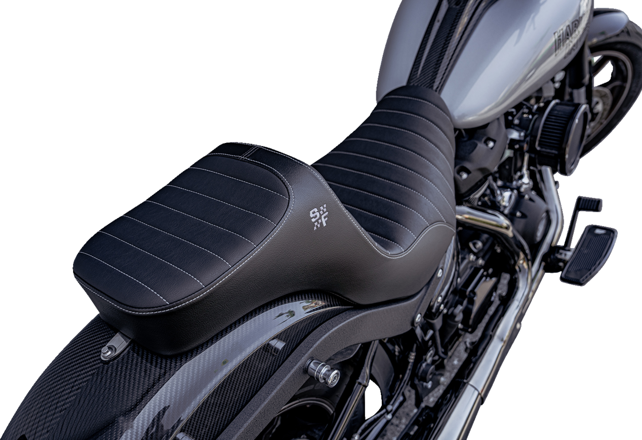 Slyfox Chariot Seat - Black Classic Stitch - Silver Logo - FLSB '18-'21/FXLR '18-'26