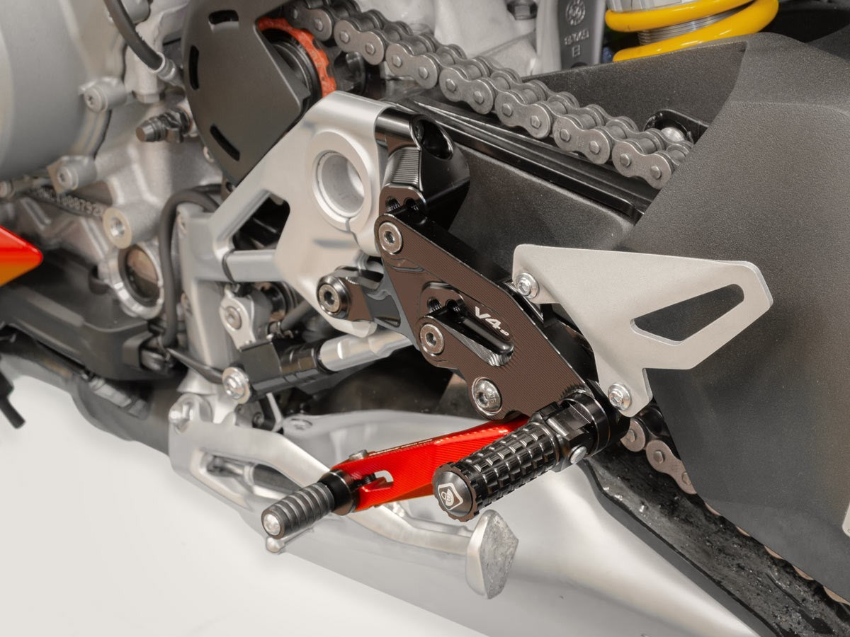 Ducabike DBK PRSFV401 SF V4 Adjustable Rearset - BLACK-RED