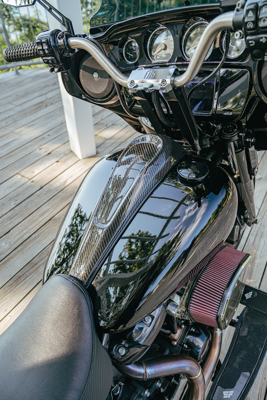 Slyfox Dash Panel - With Side Fill - Gloss Black