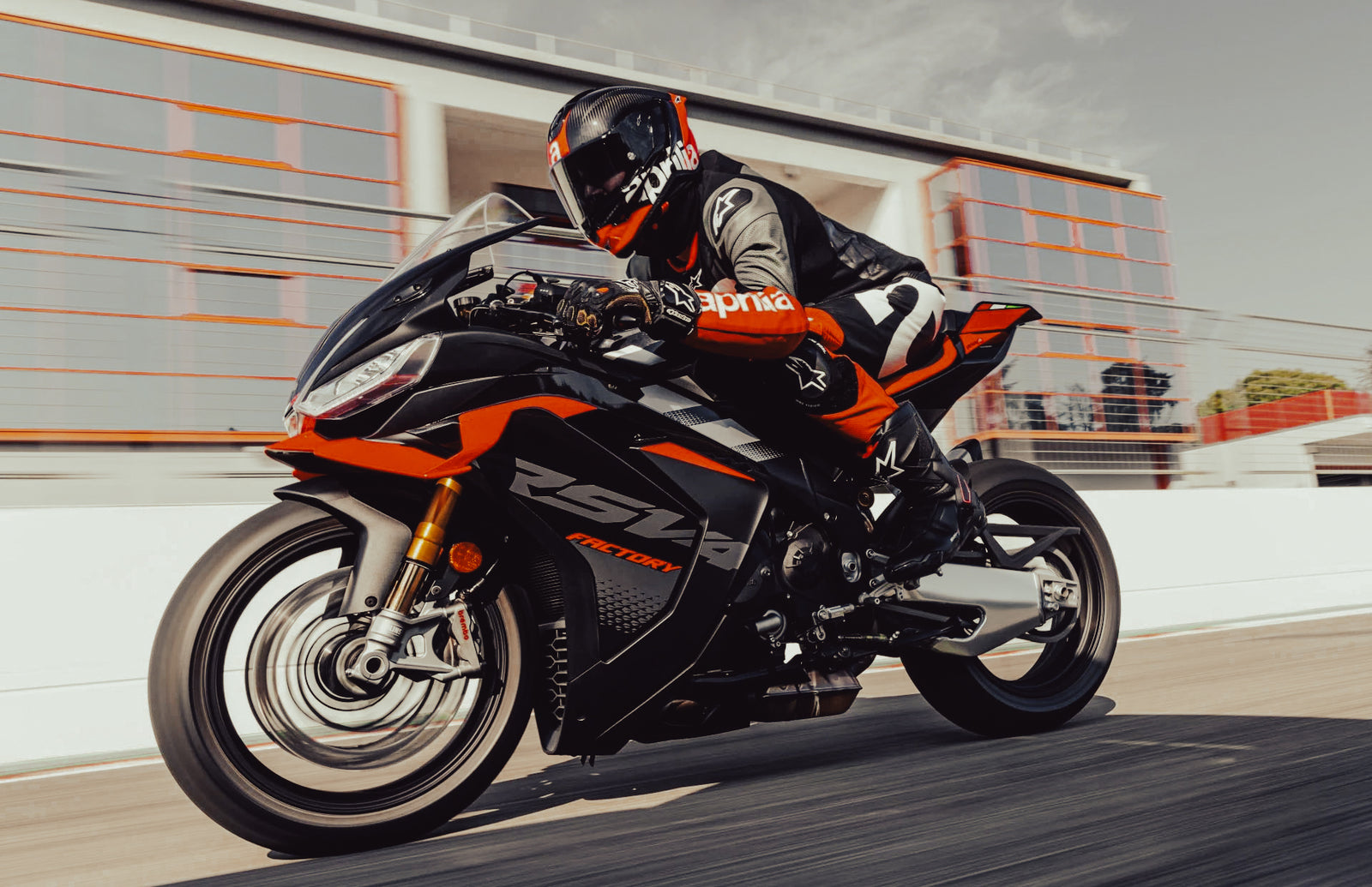 BT Moto 26 RSV4.jpg