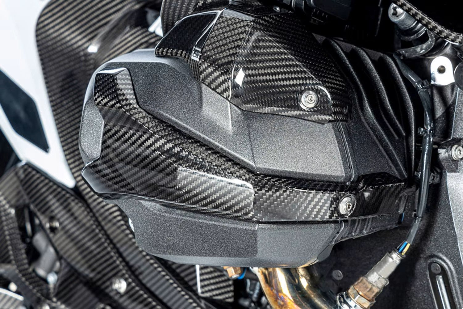 Ducabike DBK CRB184L BMW R1300GS Glossy Carbon Shift Cam Covers