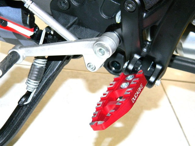 Ducabike DBK PPDVP05 Adjustable Passengers Pegs - RED