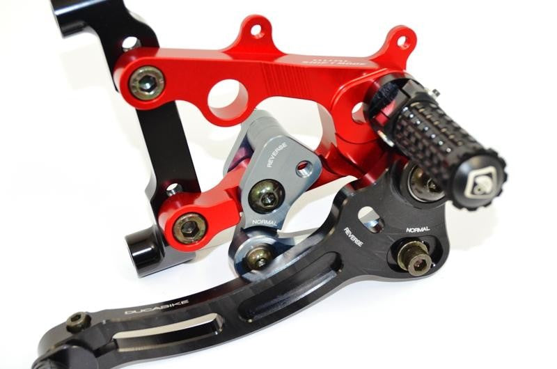 Ducabike DBK PR119903 Adjustable Rearset SBK Panigale - BLACK-RED