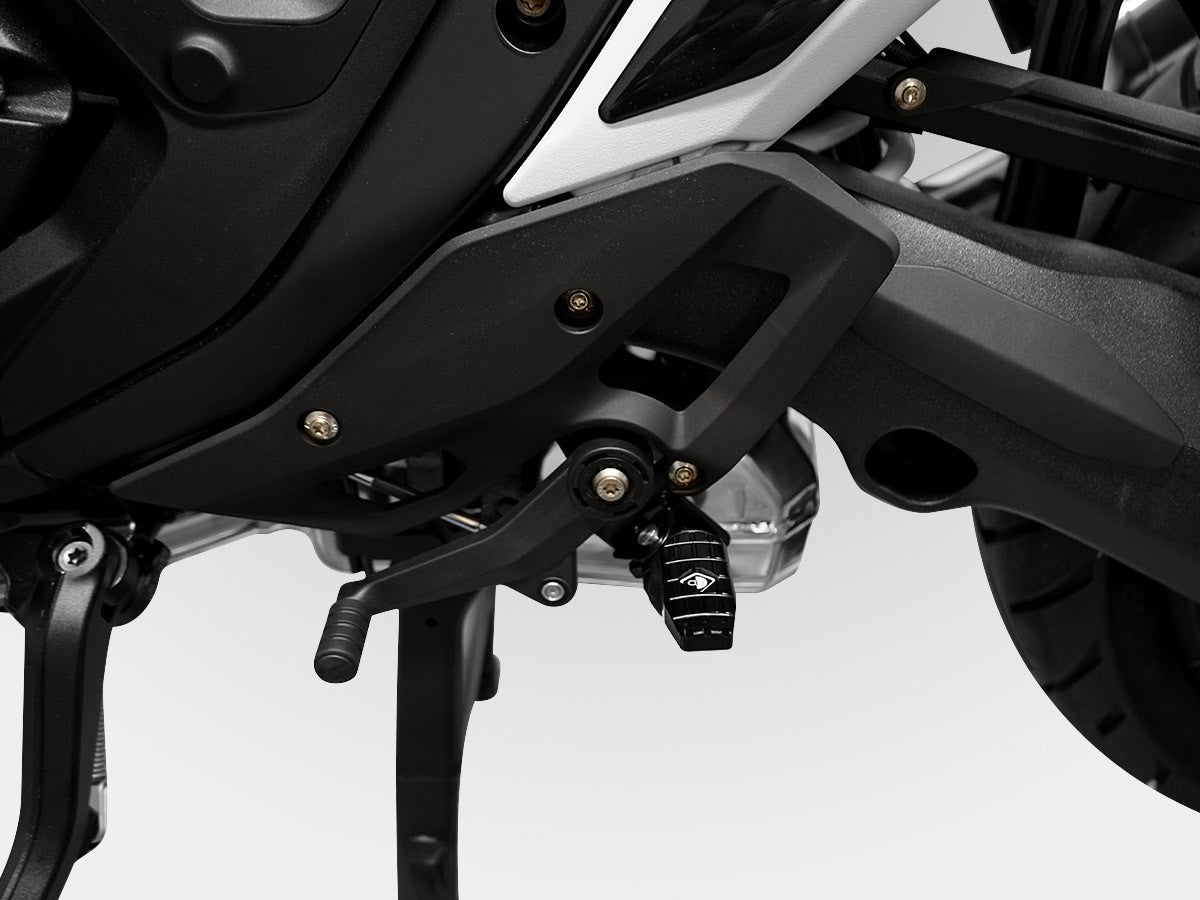 Ducabike DBK KPDM07 BMW R1300GS Sport Adjustable Pilot Footpegs Kit