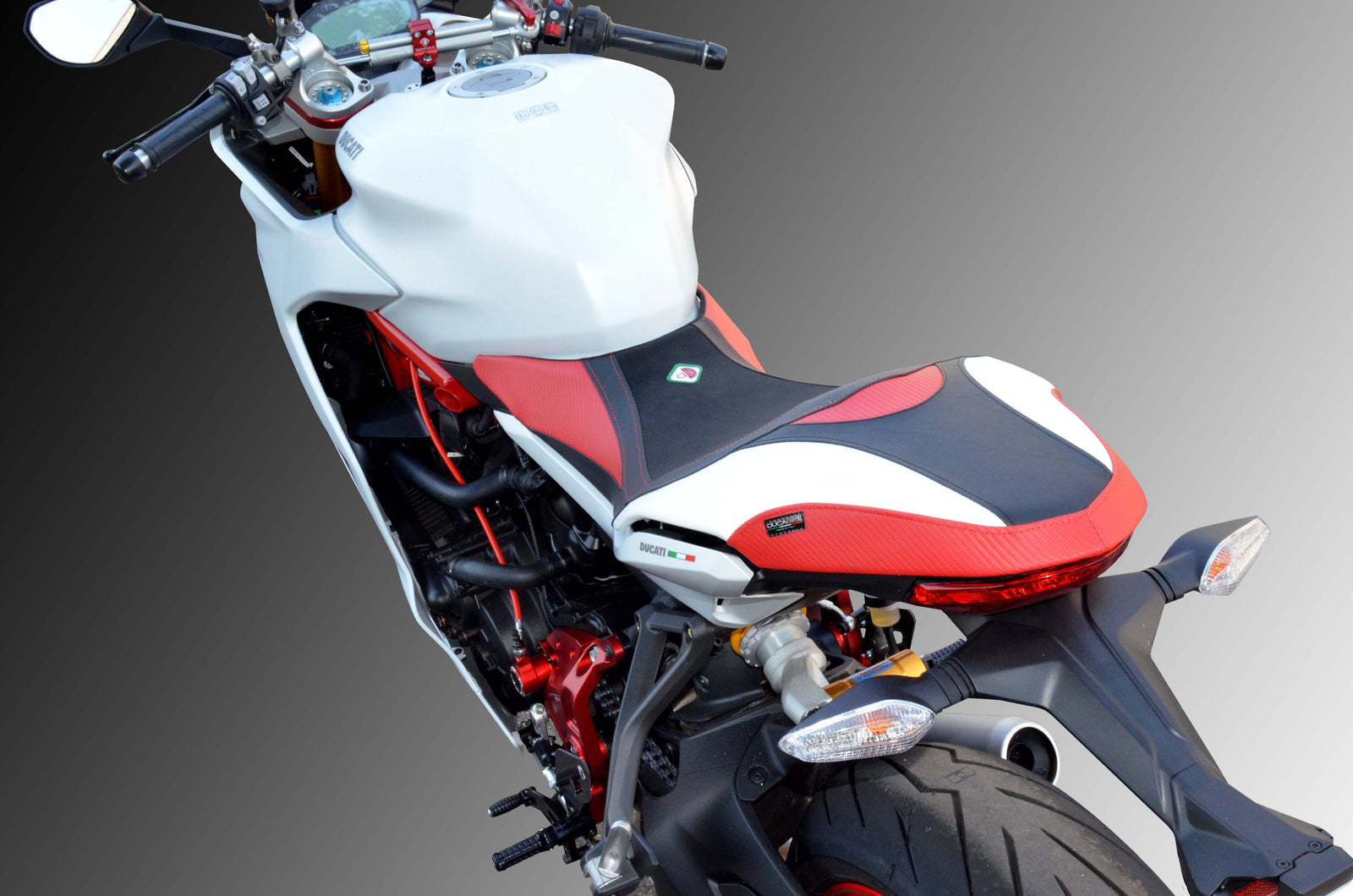 Ducabike DBK Csss01 SS My17 Seat Cover - BLACK-RED-WHITE